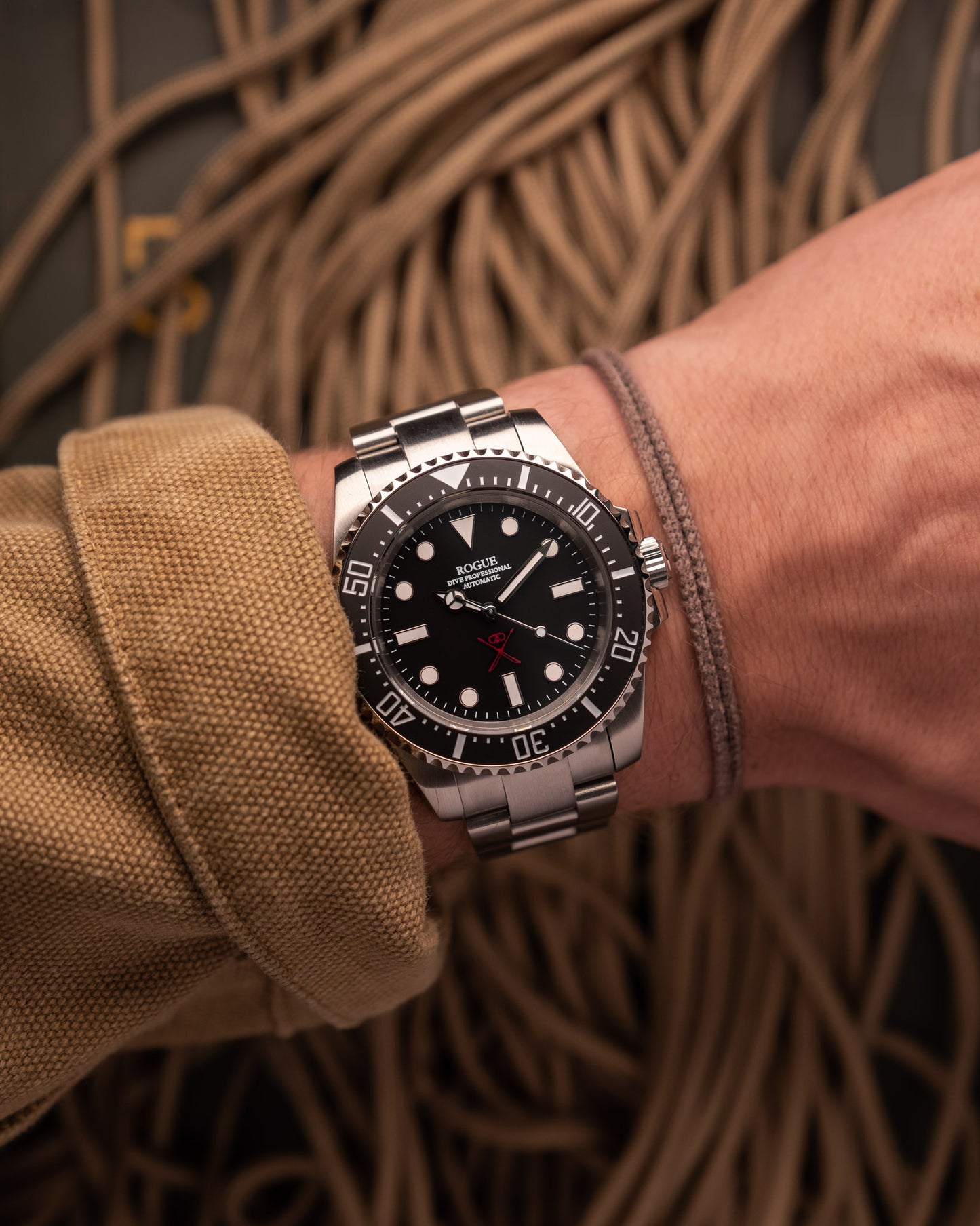 RED/BLACK DIVE PROFESSIONAL