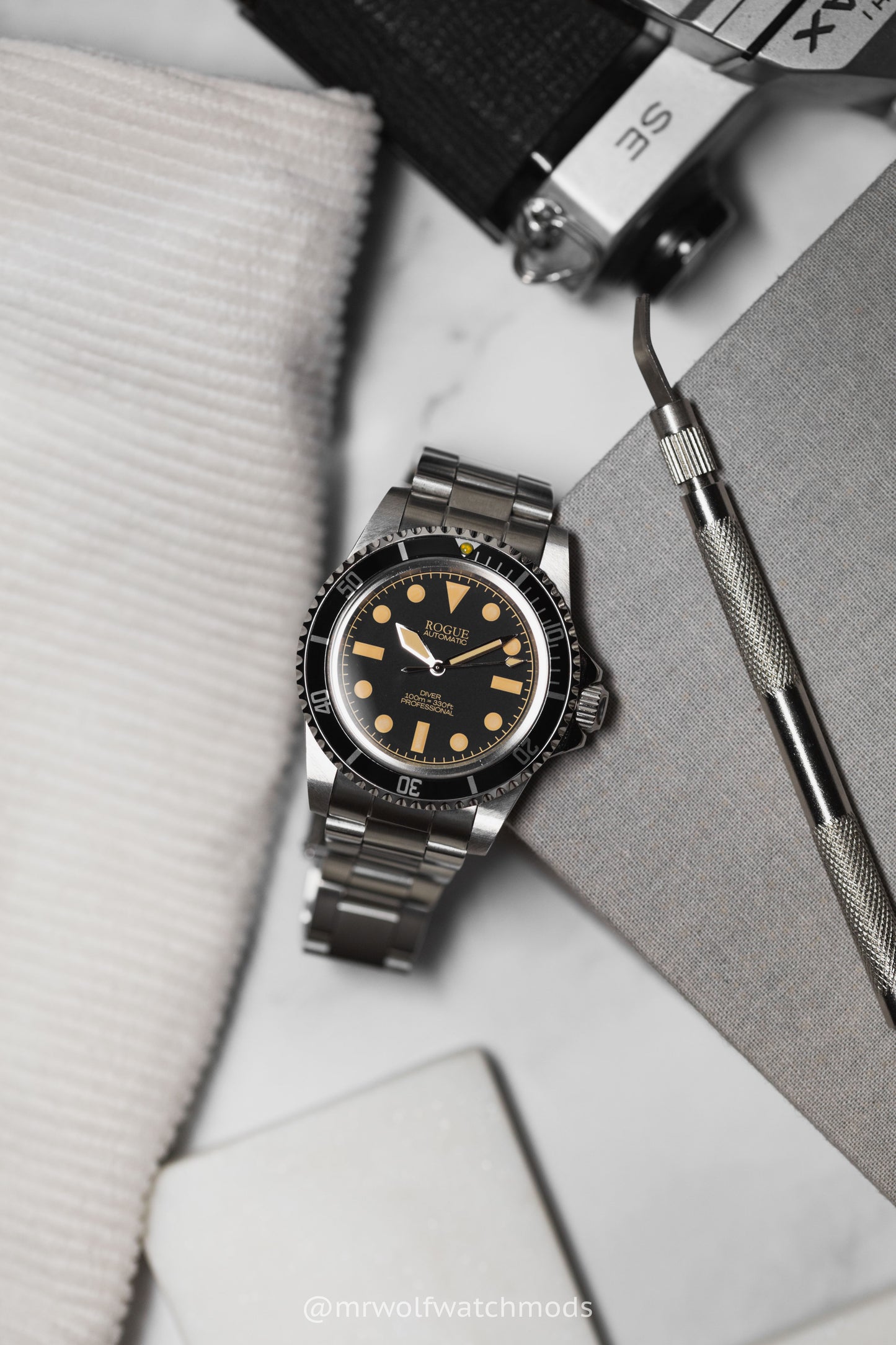 BLACK VINTAGE DIVER