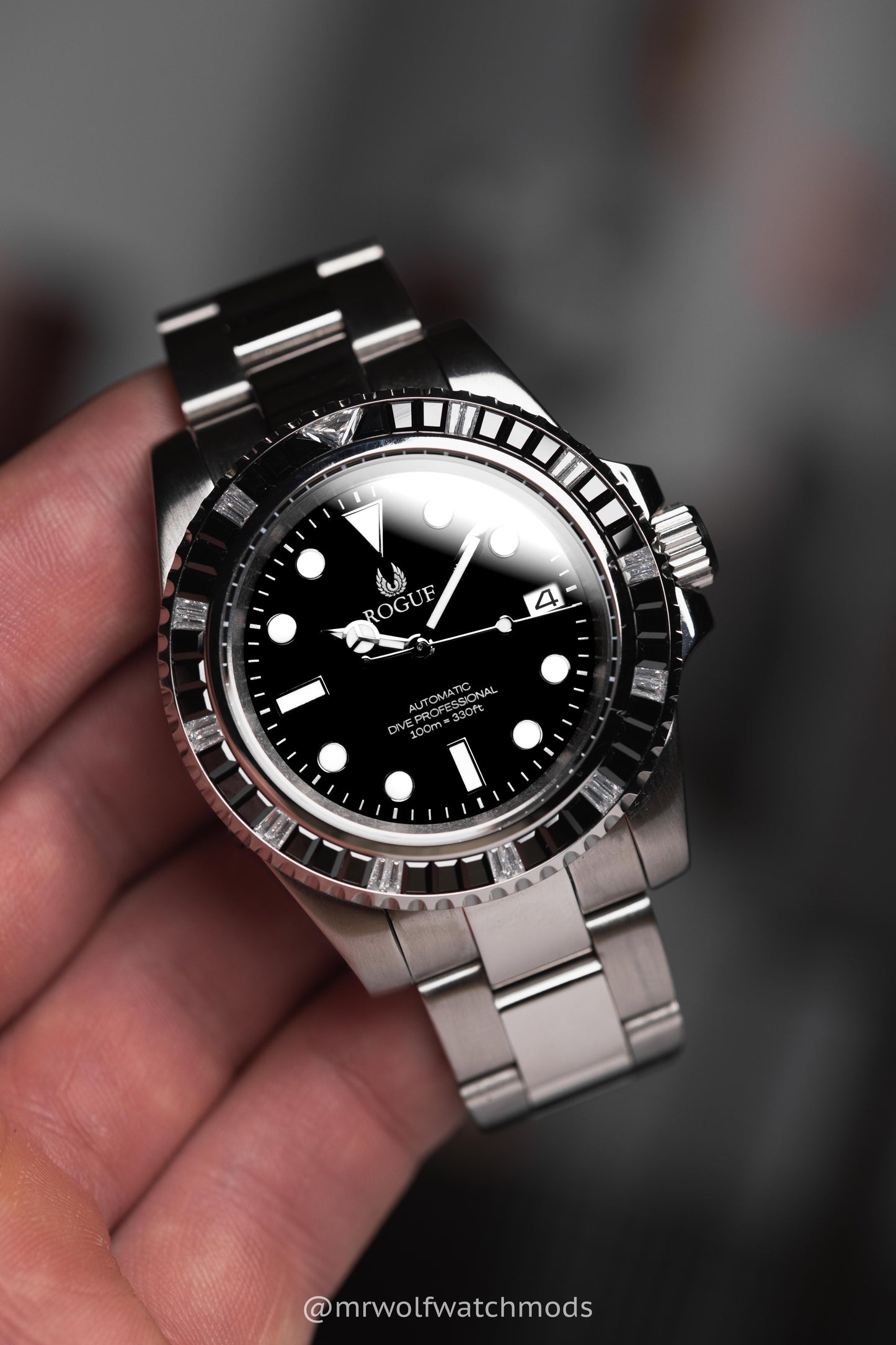 BLACK GEM DIVE PROFESSIONAL
