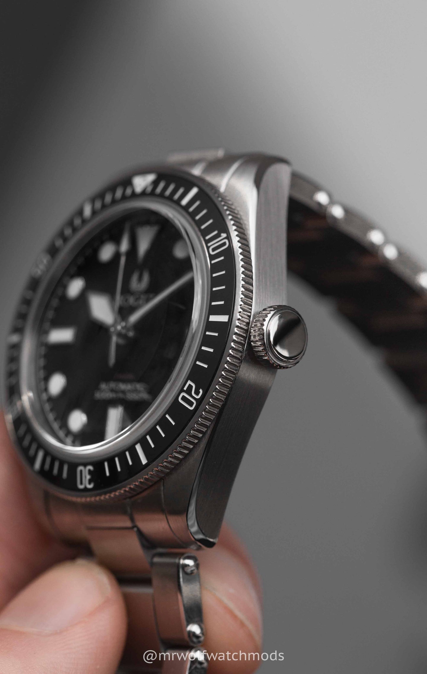 BLACK DIVER
