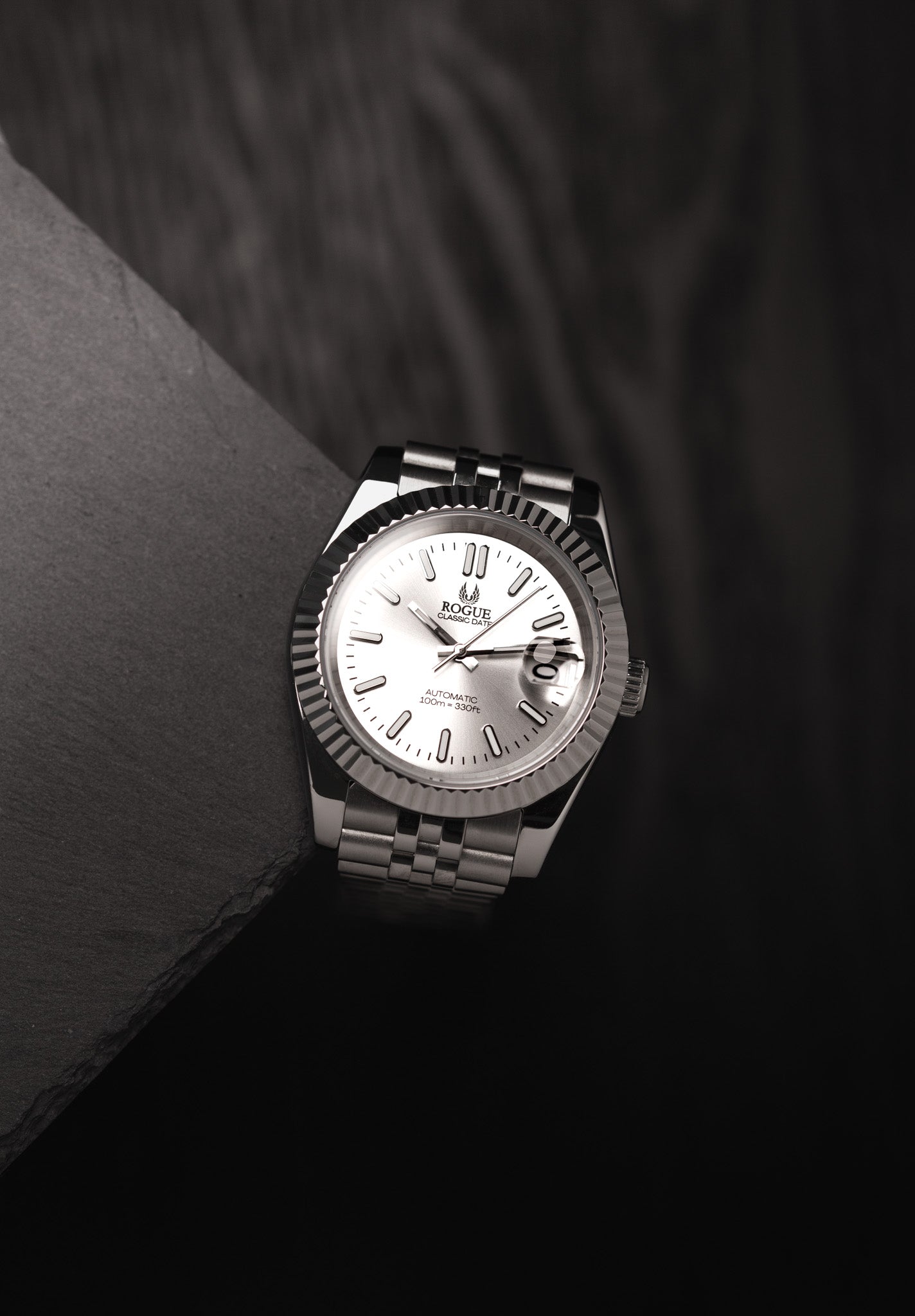 PEARL WHITE CLASSIC DATE