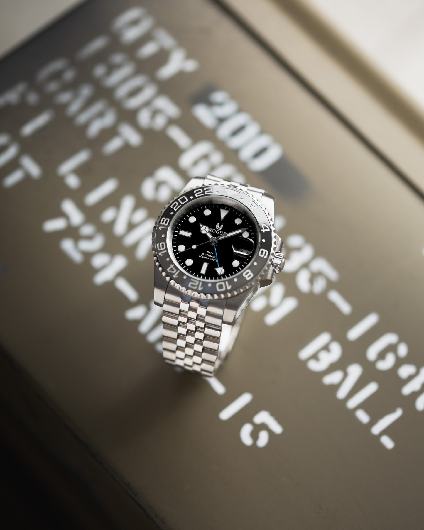 DARK KNIGHT / BRUCE WAYNE GMT