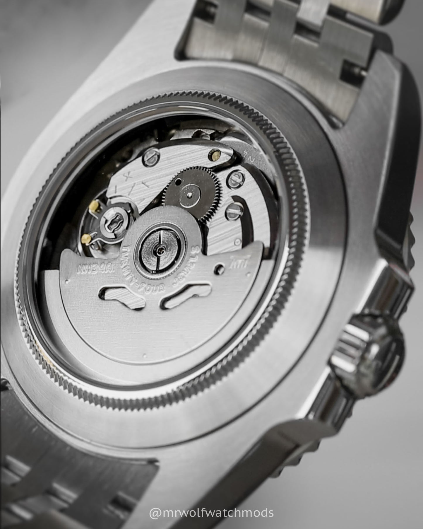 DARK KNIGHT / BRUCE WAYNE GMT