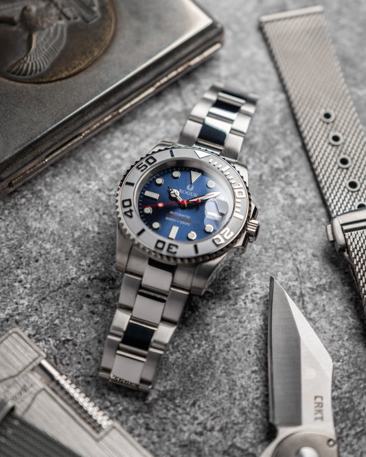 BLUE YACHT RACER