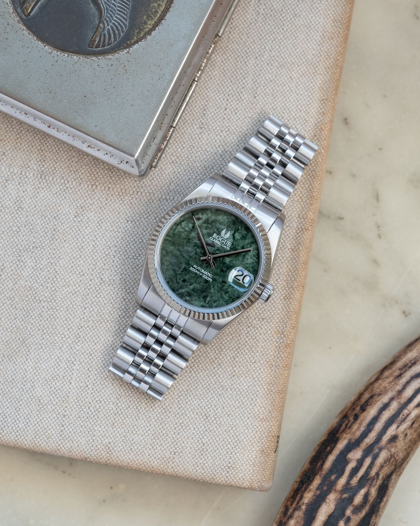 GREEN MARBLE STONE CLASSIC DATE