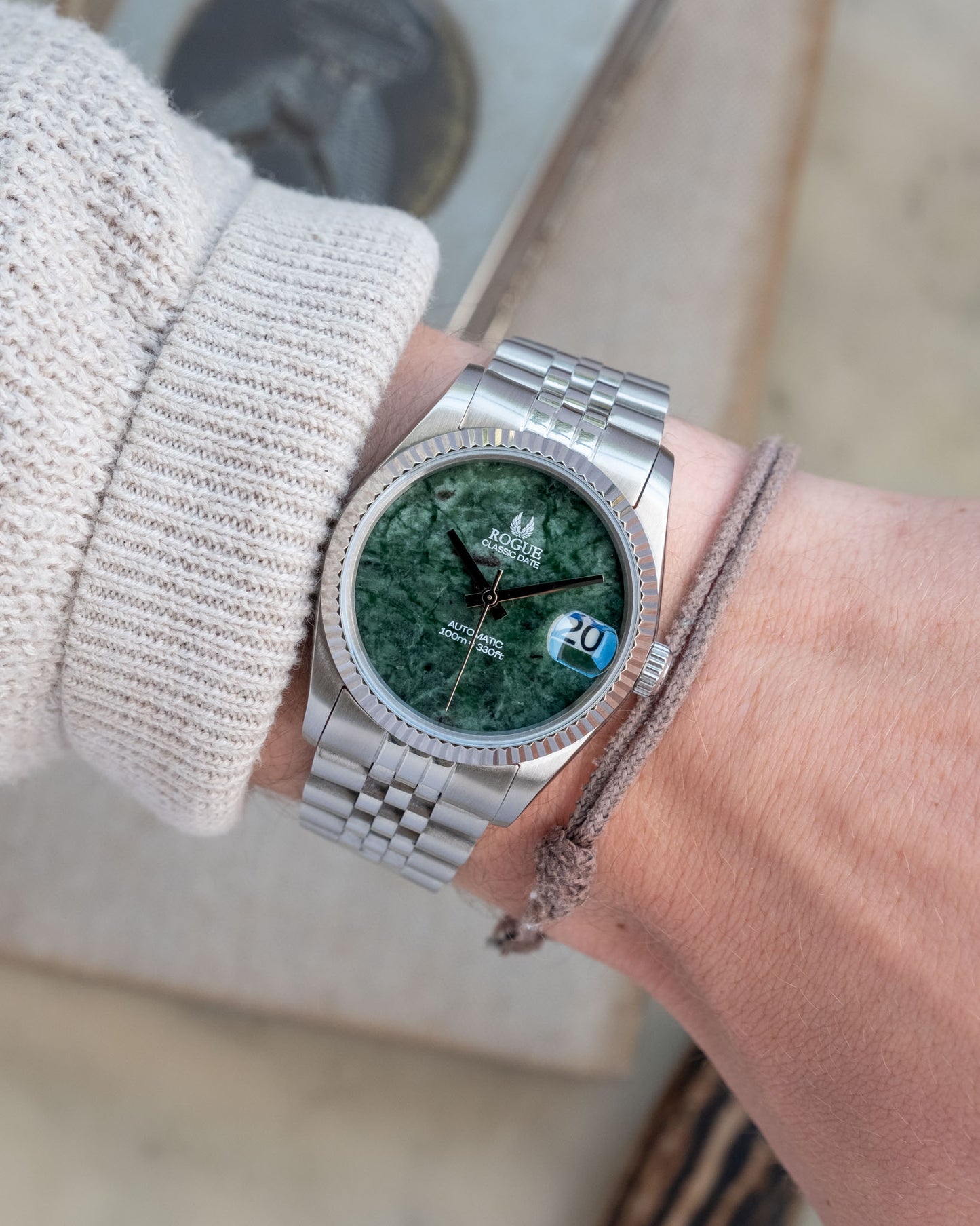 GREEN MARBLE STONE CLASSIC DATE