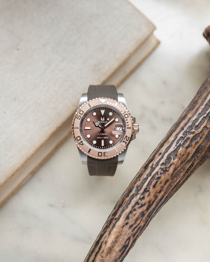 ROSE TWO TONE YACHT RACER