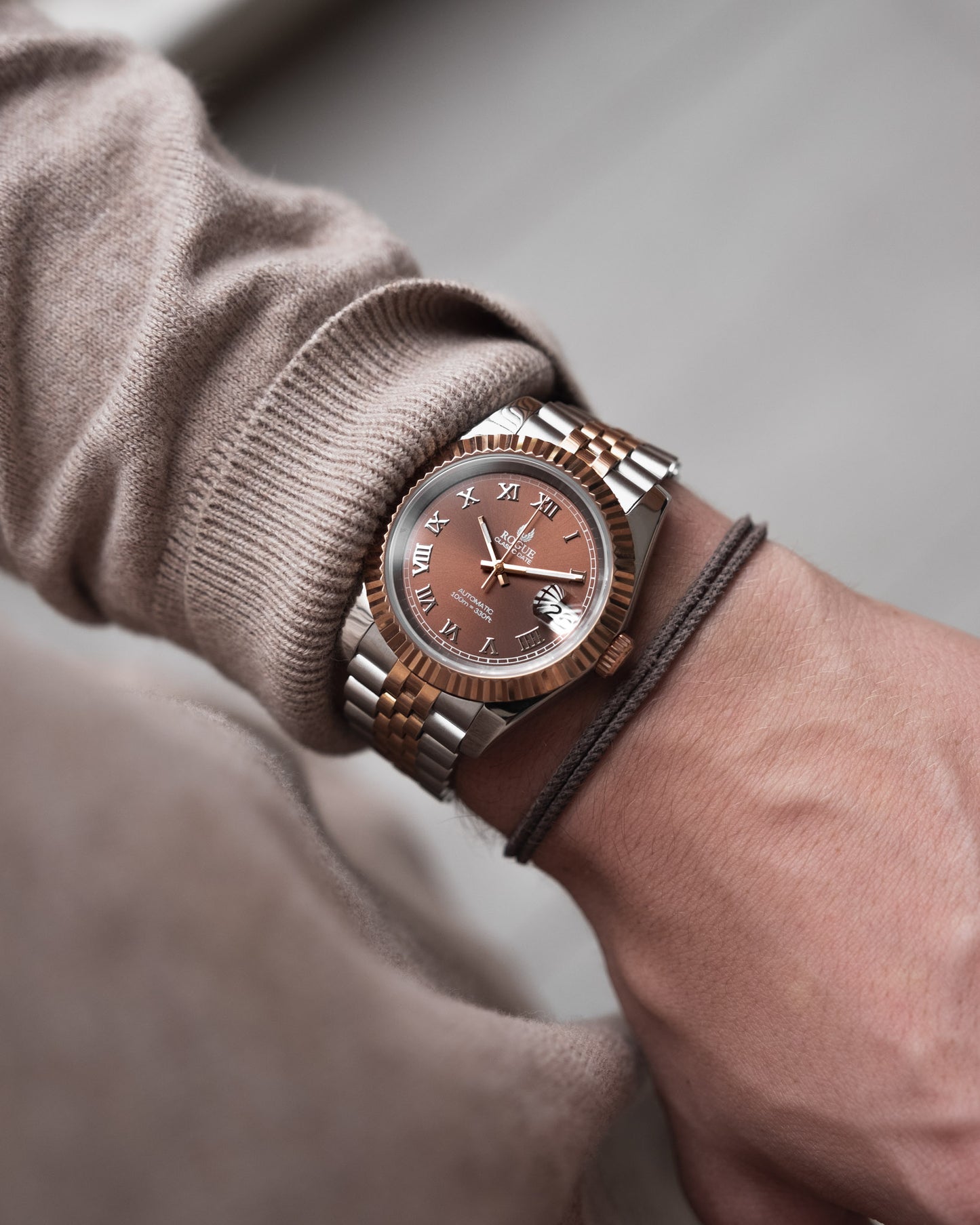 CHOCOLATE TWO TONE CLASSIC DATE